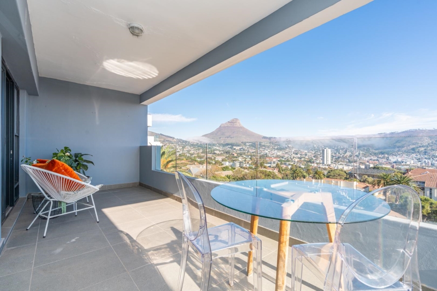 2 Bedroom Property for Sale in Vredehoek Western Cape